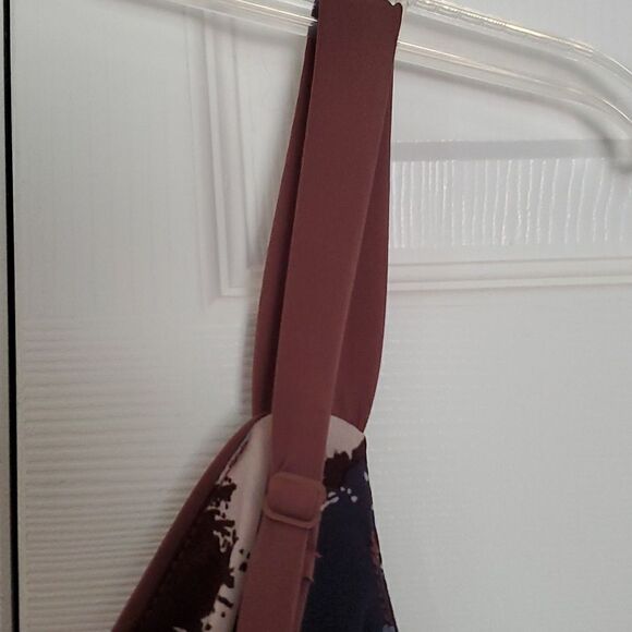 BCBG MaxAzria Women's M Multicolor Twist Front V-Neck Tank Top NWOT - Picture 10 of 13